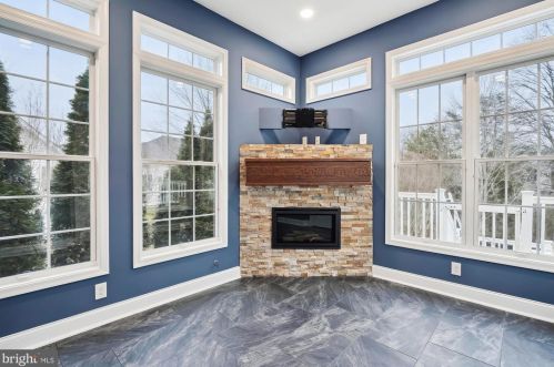15480 Championship Dr, Haymarket VA  20169-6107 exterior