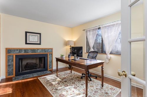 46 Merriland Rd, Stamford CT  06903-1717 exterior