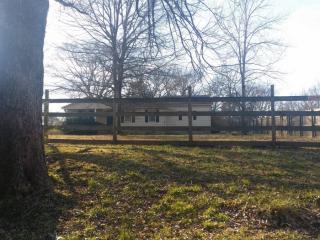 2752 Warren Rd, Somerville, TN 38060-4218