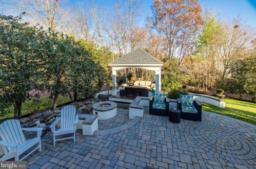 18506 Pelicans Nest Way, Leesburg VA  20176-3963 exterior