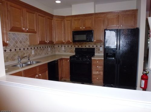 223 Emily Pl, Parsippany NJ  07054-3438 exterior