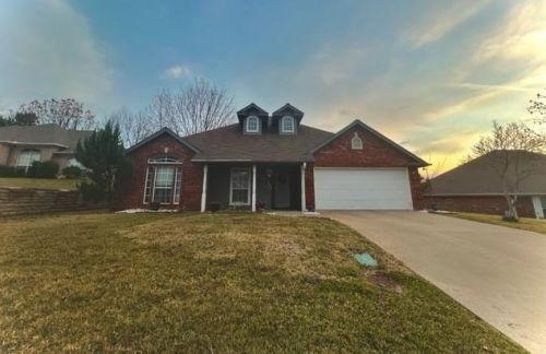 1423 Shadow Run, Weatherford, TX 76086-3955