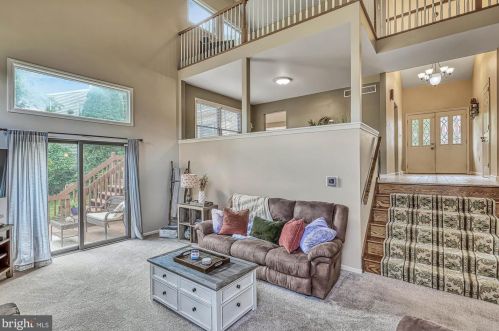 1015 Country Club Rd, Camp Hill PA  17011-1049 exterior