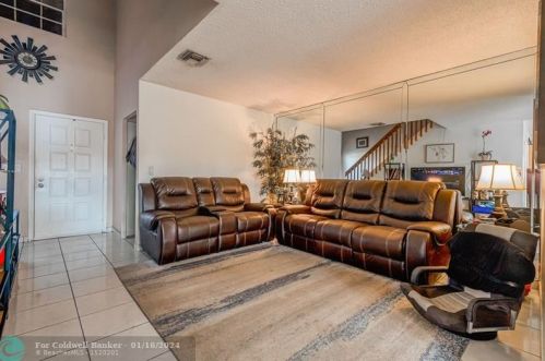 11910 12 St, Hollywood FL 33026-3874 exterior