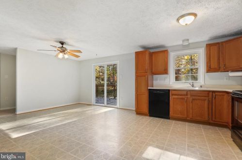 135 Yorktown Blvd, Locust Grove, VA 22508-5127