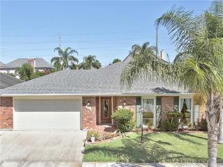 64 Normandy Dr, Kenner, LA 70065-2031