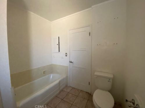 5949 Lewis Ave, Long Beach CA  90805-3528 exterior