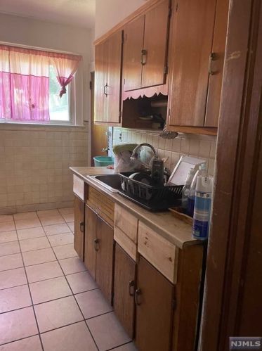 365 28th St, Paterson NJ  07514-1816 exterior