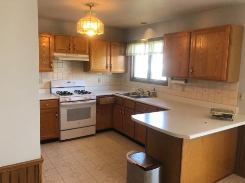 11722 Magoun Dr, Dyer IN  46373-9271 exterior