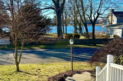 112 Housatonic Dr, Milford CT  06460-5034 exterior