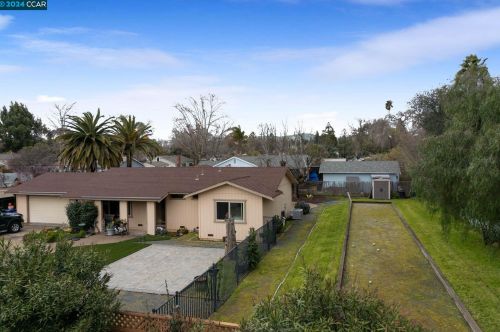 1326 Babel Ln, Concord, CA 94518-1653