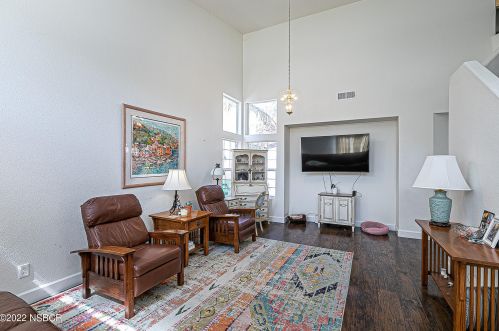 272 Maggie Ln, Santa Maria, CA 93455-1955