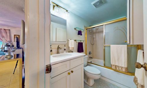 402 Grv Isle Cir, Vero Beach FL 32962-8507 exterior