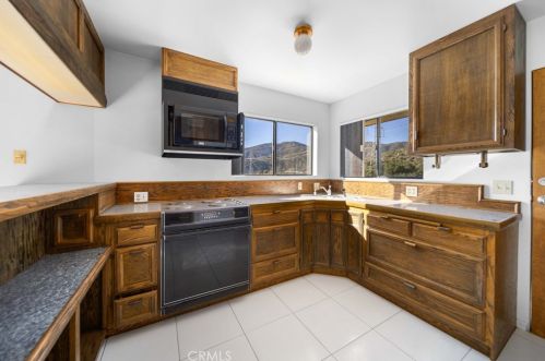 38735 San Francisquito Canyon Rd, Santa Clarita CA  91390-4911 exterior