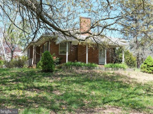 1394 Laurelwood Rd, Pottstown, PA 19465-7462