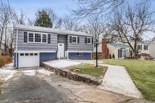 3 Warwick Ln, Stamford, CT 06902-8319