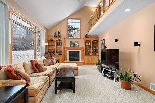 1511 Brimfield Dr, Sewickley, PA 15143-8538