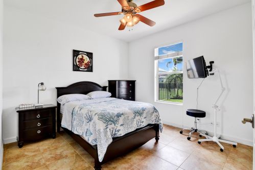 7219 Serrano Ter, Delray Beach FL  33446-2200 exterior