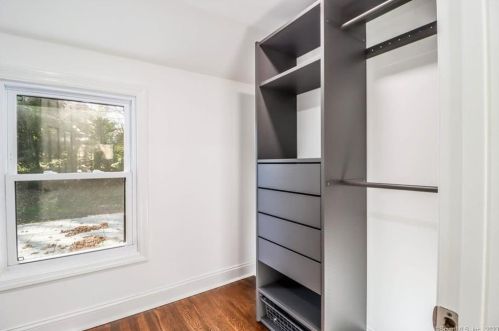 214 Berkshire Rd, Sandy Hook CT  06482-1548 exterior