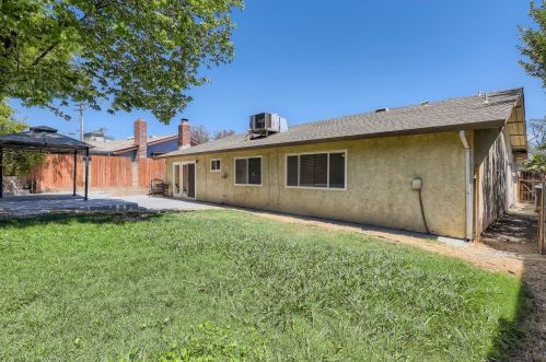 6732 Greenleaf Dr, Citrus Heights CA  95621-6353 exterior