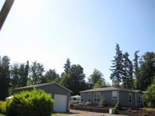 17503 84th Ave, Camano Island, WA 98292-9115