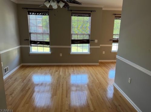 43 Conover Ter, Lebanon, NJ 08833-2180