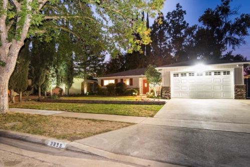 3895 Claremont Ave, Fresno, CA 93727-7909