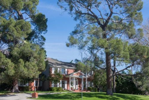 605 Kenneth Rd, Glendale, CA 91202-1406