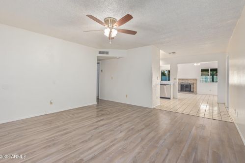 4428 Turquoise Ave, Glendale AZ 85302-1149 exterior