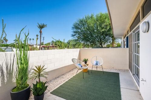 3551 Avenida Fey Norte, Palm Springs CA  92262-5409 exterior