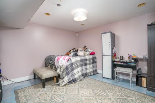 8578 Winthrop Cir, Florence KY  41042-9550 exterior