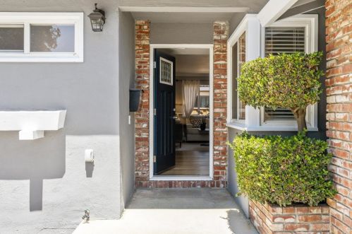 878 Pippin Dr, Sunnyvale, CA 94087-1151