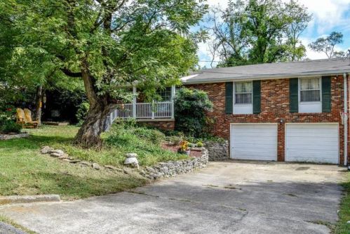 189 Vulco Dr, Hendersonville, TN 37075-4838