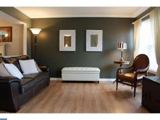5005 Ann Davis Dr, Gardenville, PA