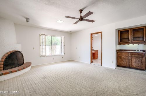 4421 Camino Gacela, Tucson AZ  85718-6807 exterior