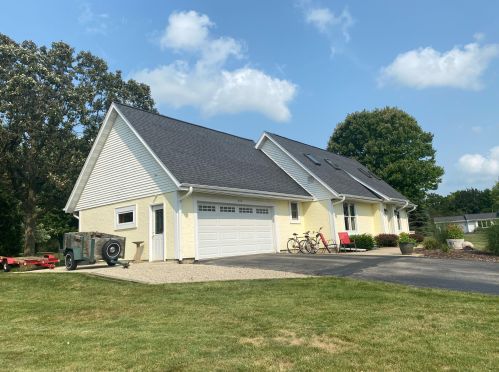 474 Herford Dr, Wales, WI 53183-9640