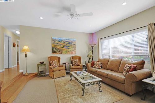 1220 Hillcrest Ave, Livermore CA  94550-4923 exterior