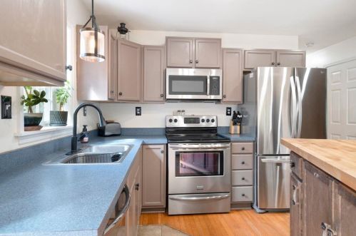 87 Garney Rd, Wakefield NH  03872-7400 exterior
