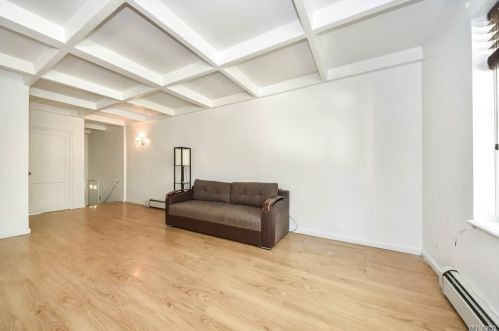82-74 Parsons Blvd, Jamaica, NY