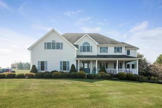 18 Vista Ln, Patterson, NY 12563-2674