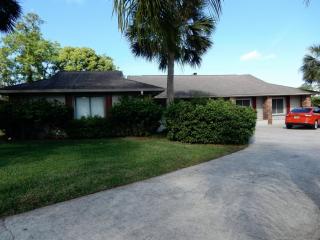 352 Needles Ct, Longwood, FL 32779-4653