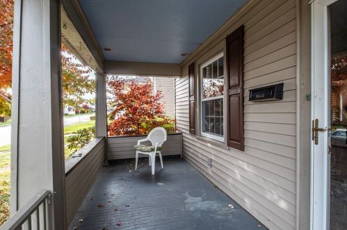 422 Stambaugh Ave, Hermitage, PA 16146-4124