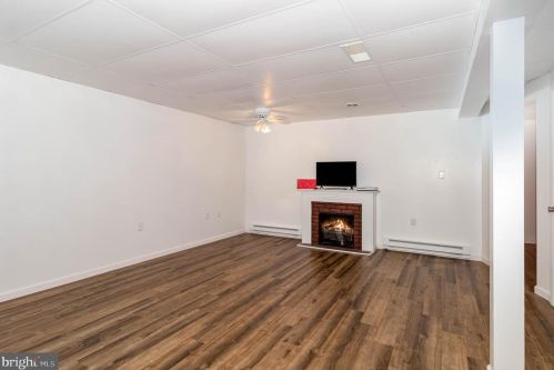 11 Thrush Dr, Carlisle PA  17015-7653 exterior