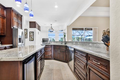 7219 Serrano Ter, Delray Beach FL  33446-2200 exterior