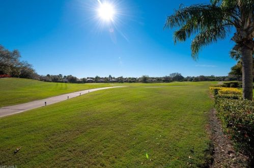 9000 Spring Run Blvd, Bonita Springs FL 34135-3618 exterior