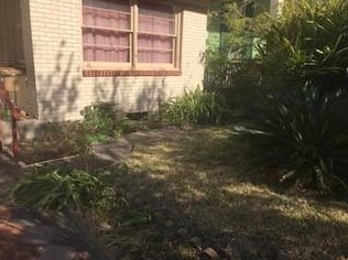 1212 Ball St, Galveston, TX 77550-5018