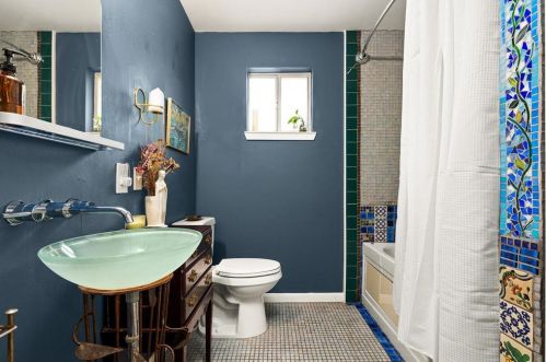 1121 Delano St, Austin TX 78721 exterior