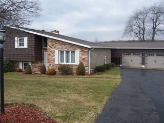 15 Morningside Dr, Indiana, PA 15701-3613