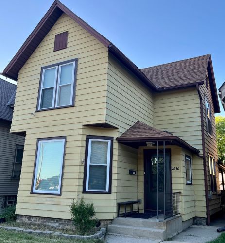 2636 Hayes Ave, Milwaukee, WI 53215-2948