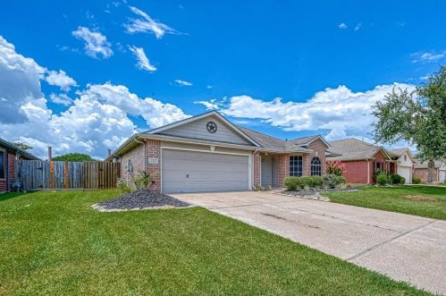 3518 Pawnee Dr, Morgans Point TX  77571-3974 exterior